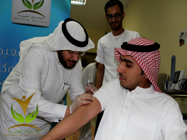 حملة الحج تطعيم الحمى الشوكية وانفلونزا
