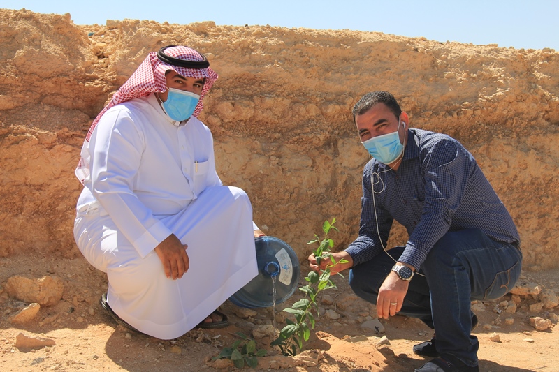 حملة تشجير بعنوان : لنجعلها خضراء