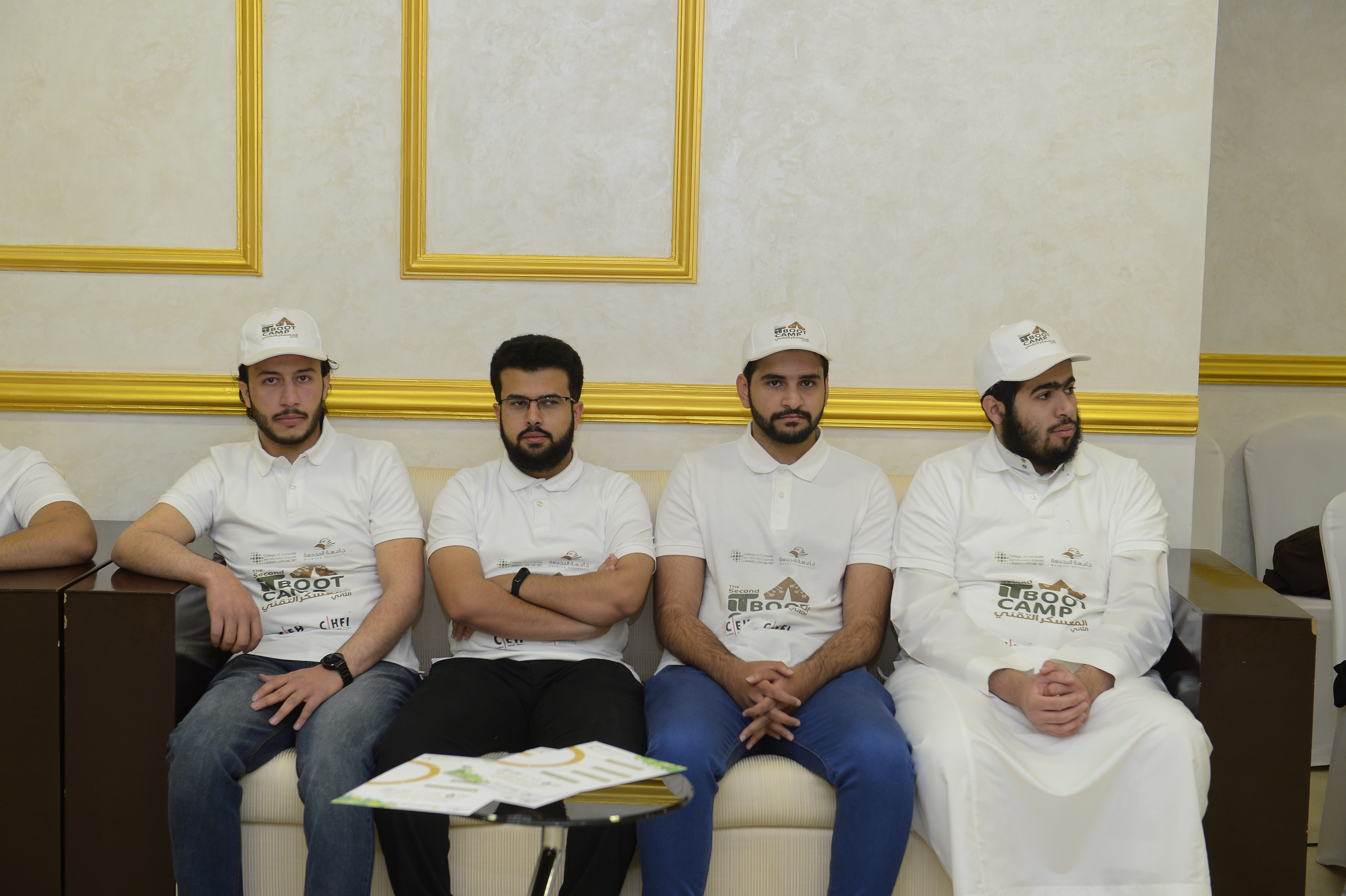 كلية علوم الحاسب والمعلومات تقيم حفل تخريج طلاب المعسكر التق…