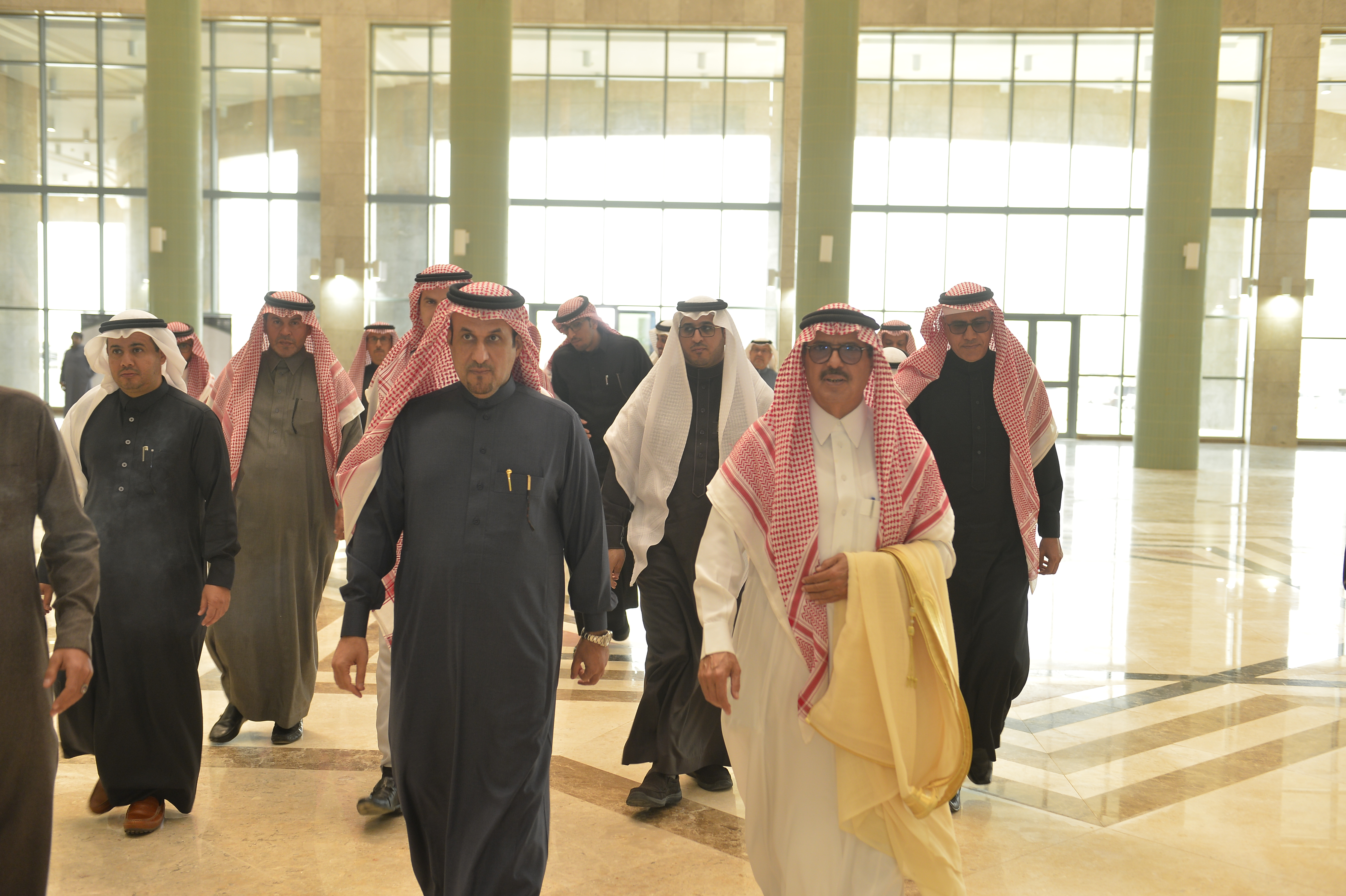 مدير جامعة الحدود الشمالية يزورالجامعة ويوقع اتفاقية تعاون