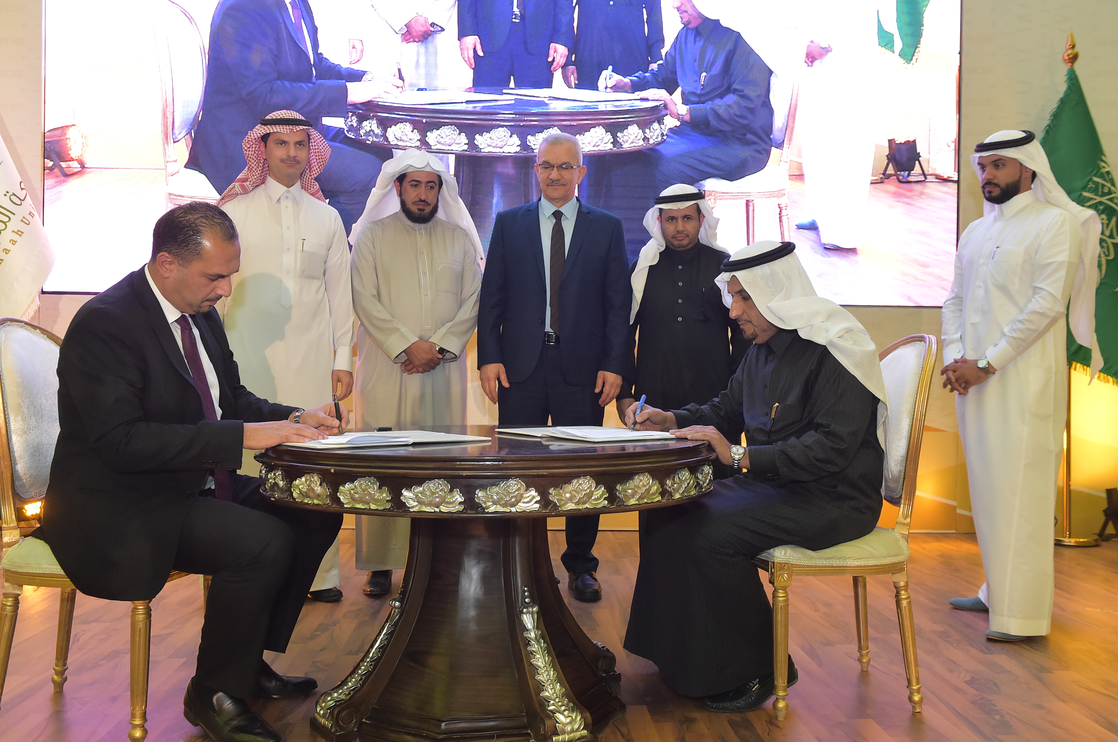 الجامعة توقع مذكرة تفاهم مع جامعة عجمان بالإمارات العربية ال…