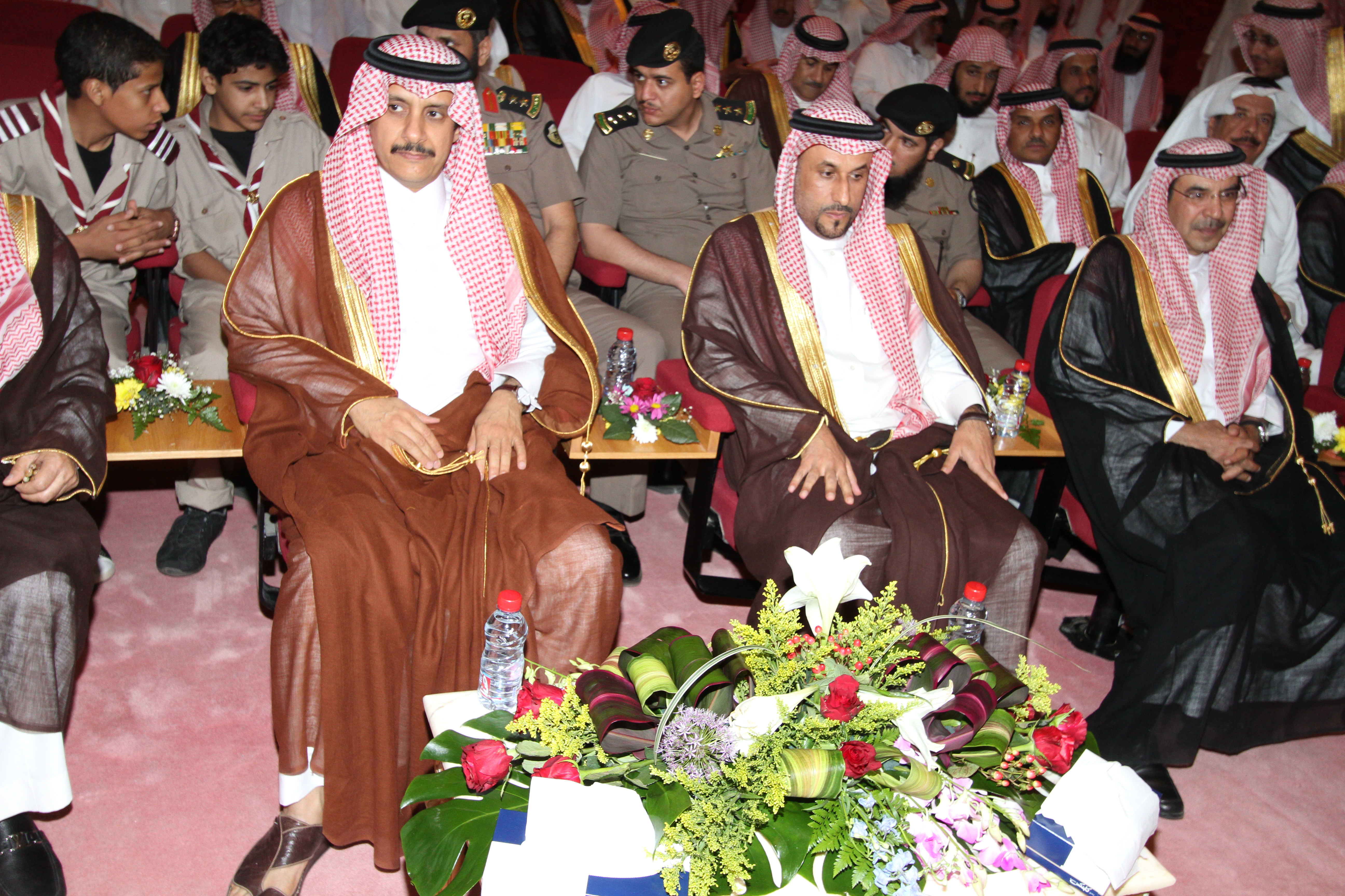 أهالي محافظة المجمعة يحتفون بمعالي مدير الجامعة 