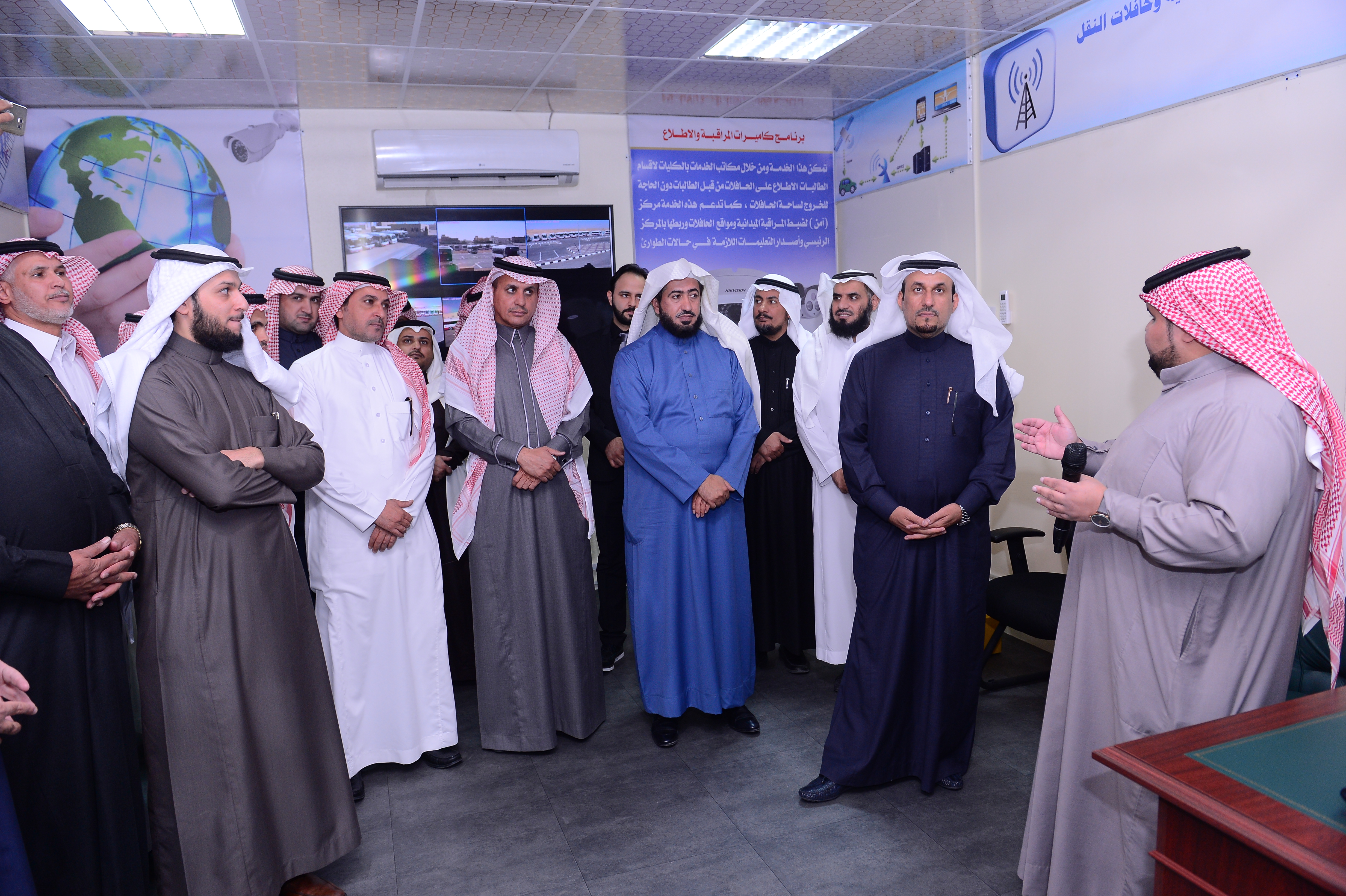 معالي مدير الجامعة يفتتح الوحدة الرقمية ( آمن ) لخدمة الطالب…