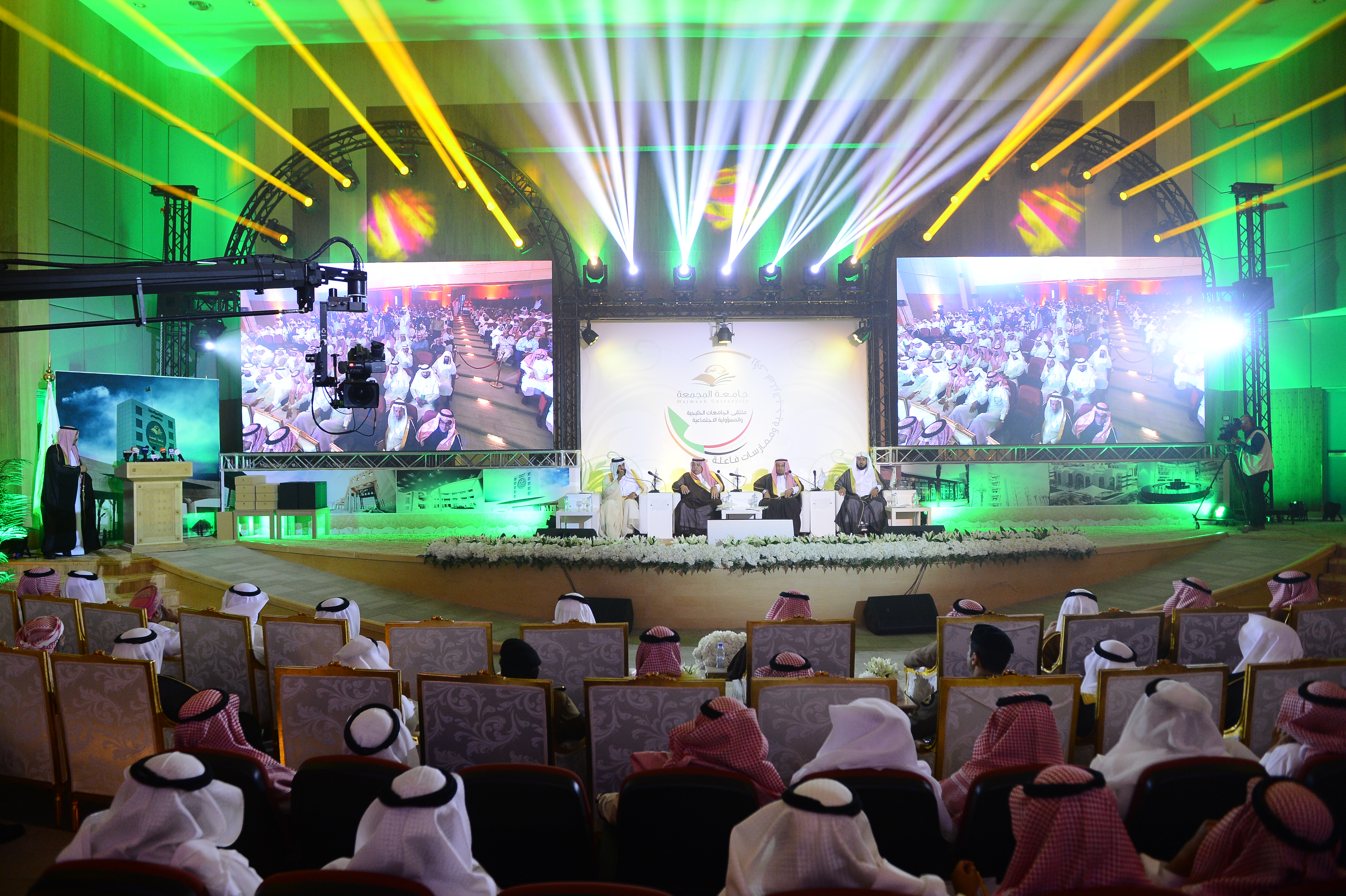 الجامعة تطلق فعاليات ملتقى الجامعات الخليجية والمسؤولية الاج…