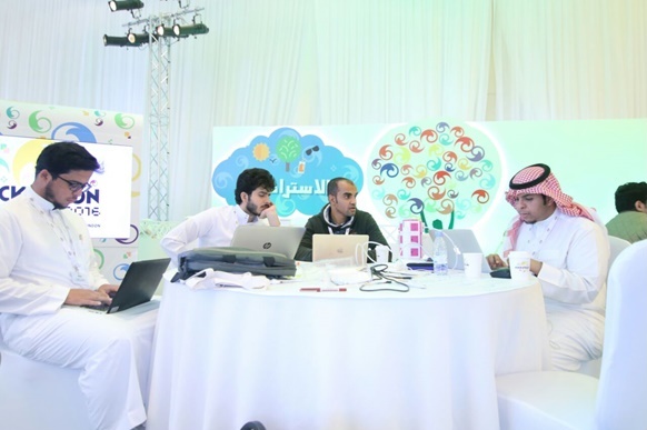 طلاب كلية علوم الحاسب والمعلومات يشاركون في هاكثون مسك
