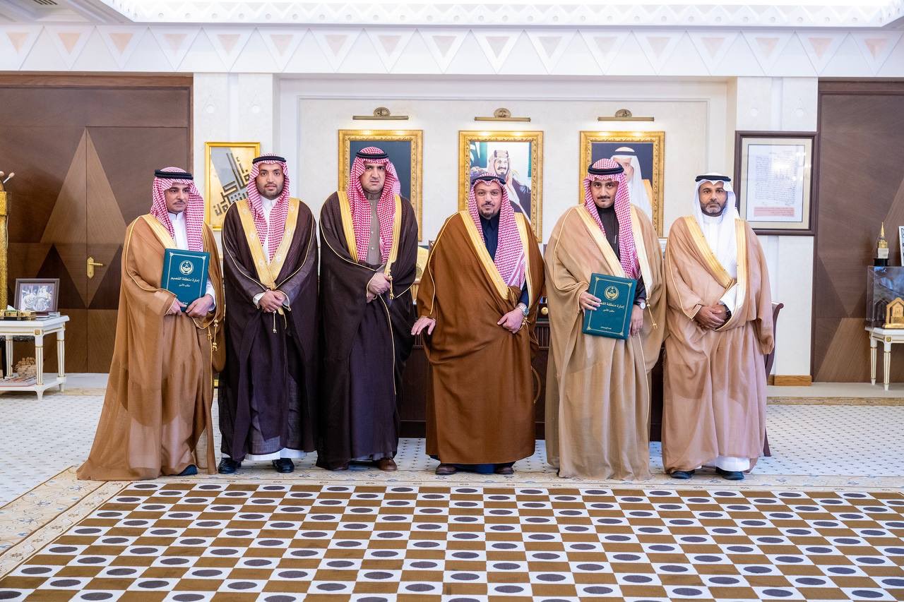 الجامعة توقيع إتفاقية مع سمو أمير منطقة القصيم لنشر مؤلف سموه بعنوان : موجز تاريخ الدولة السعودية.