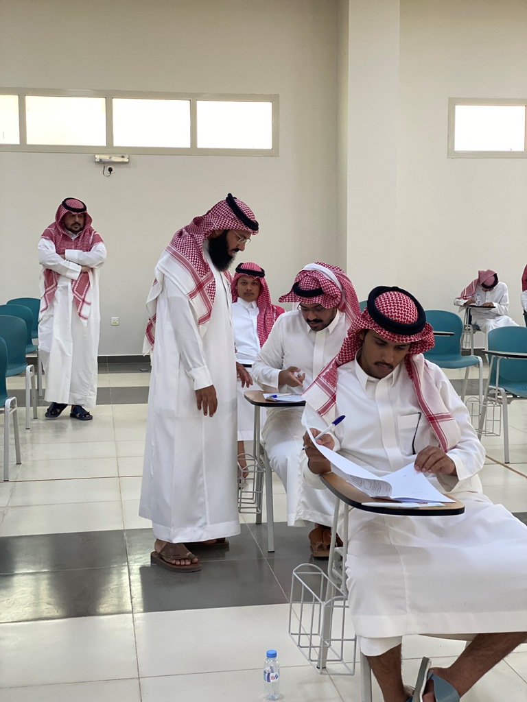 كلية الشريعة والقانون