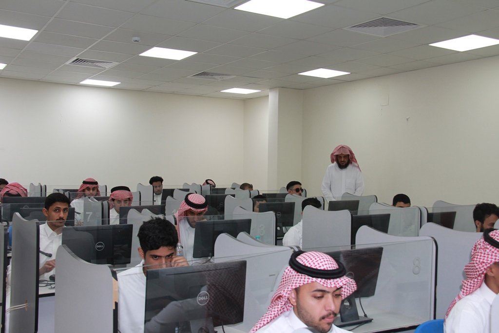 كلية الشريعة والقانون