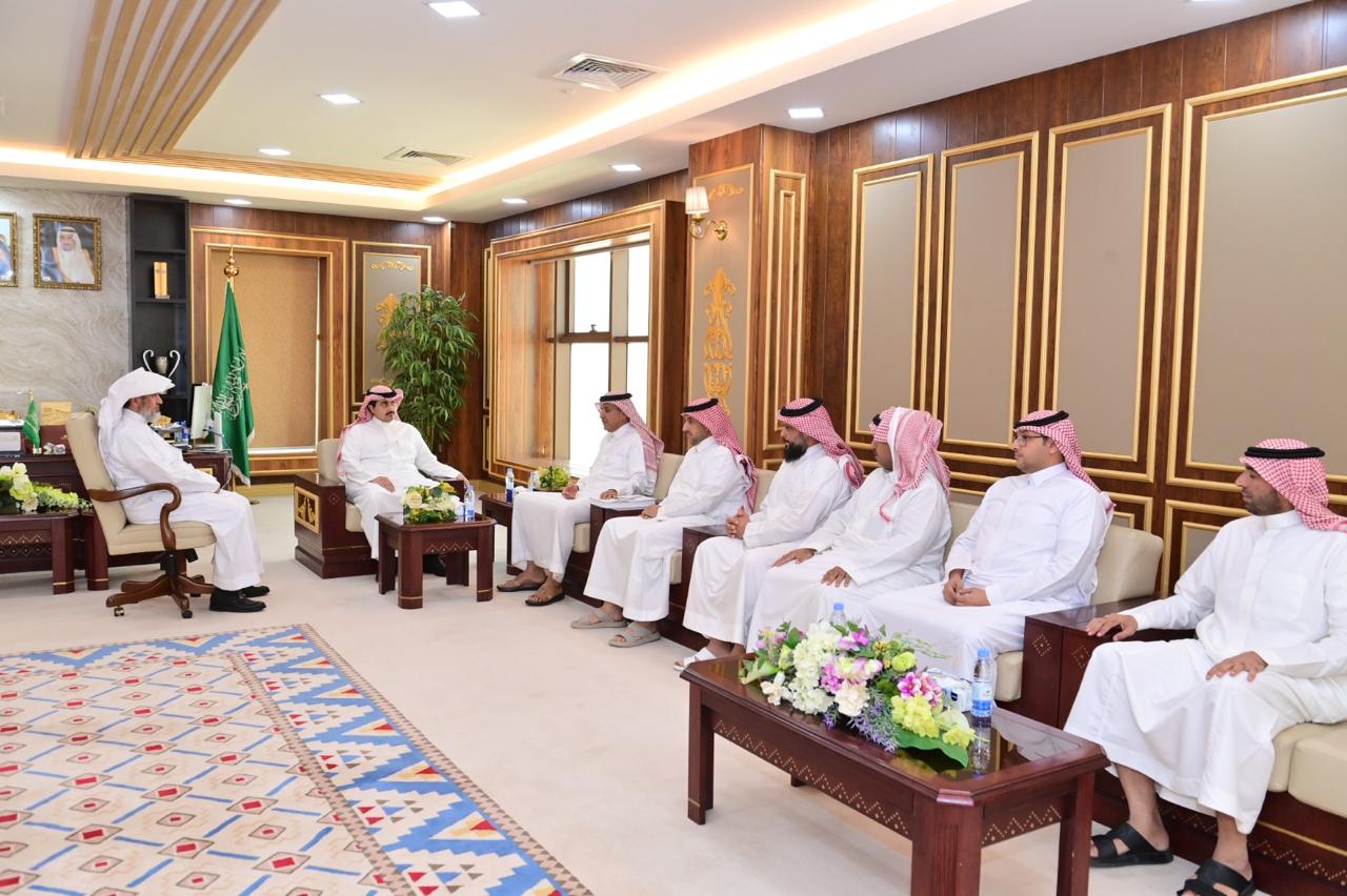 رئيس الجامعة يستقبل أعضاء لجنة إعداد الحساب الختامي