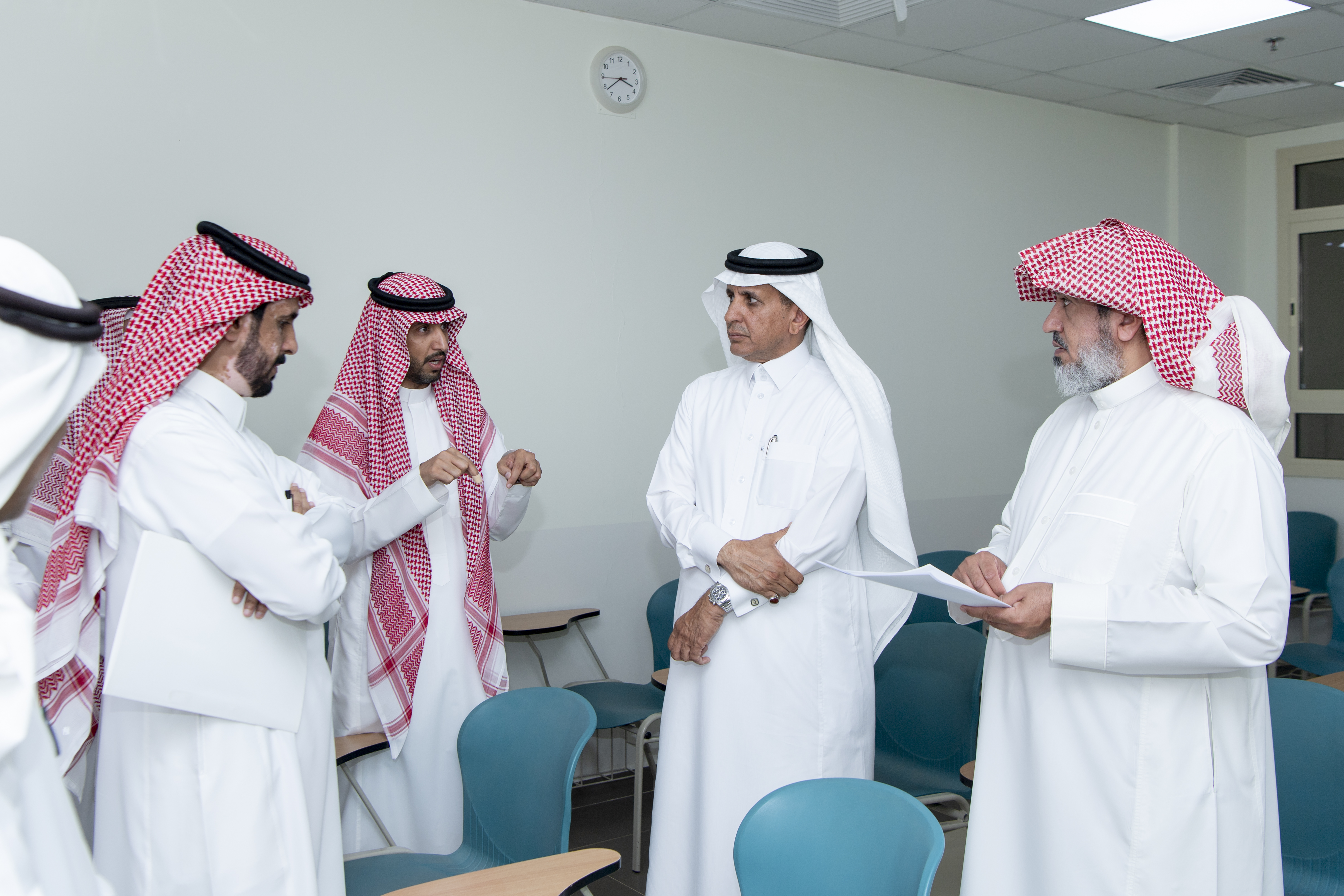 وكيل الجامعة للتنمية والاستثمار يتفقد مقر كلية التمريض بحوطة سدير