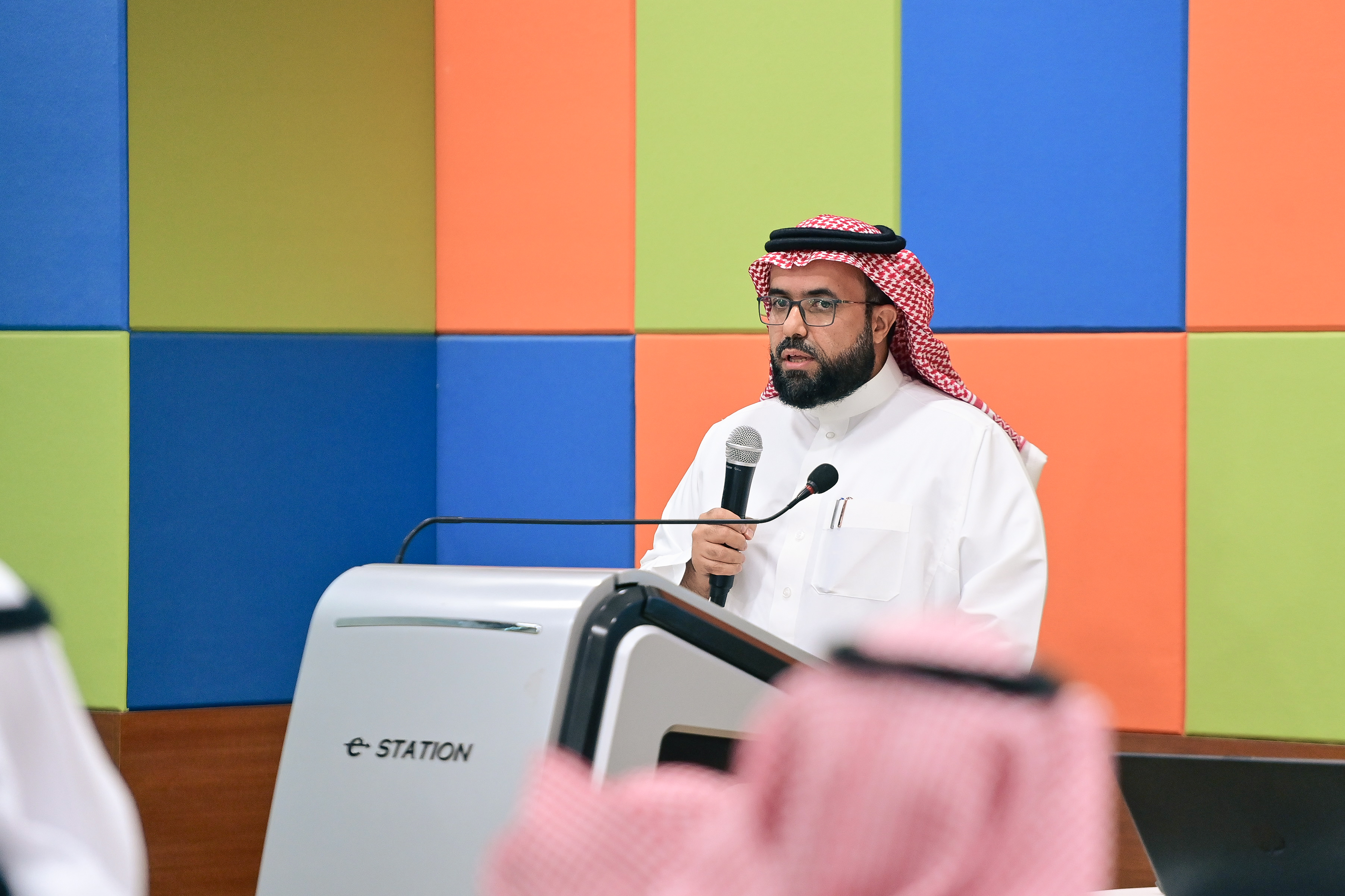 الدكتور فارس الفارس يتحدث في ورشة أعمال بناء الخطة الاستراتيجية الرابعة 