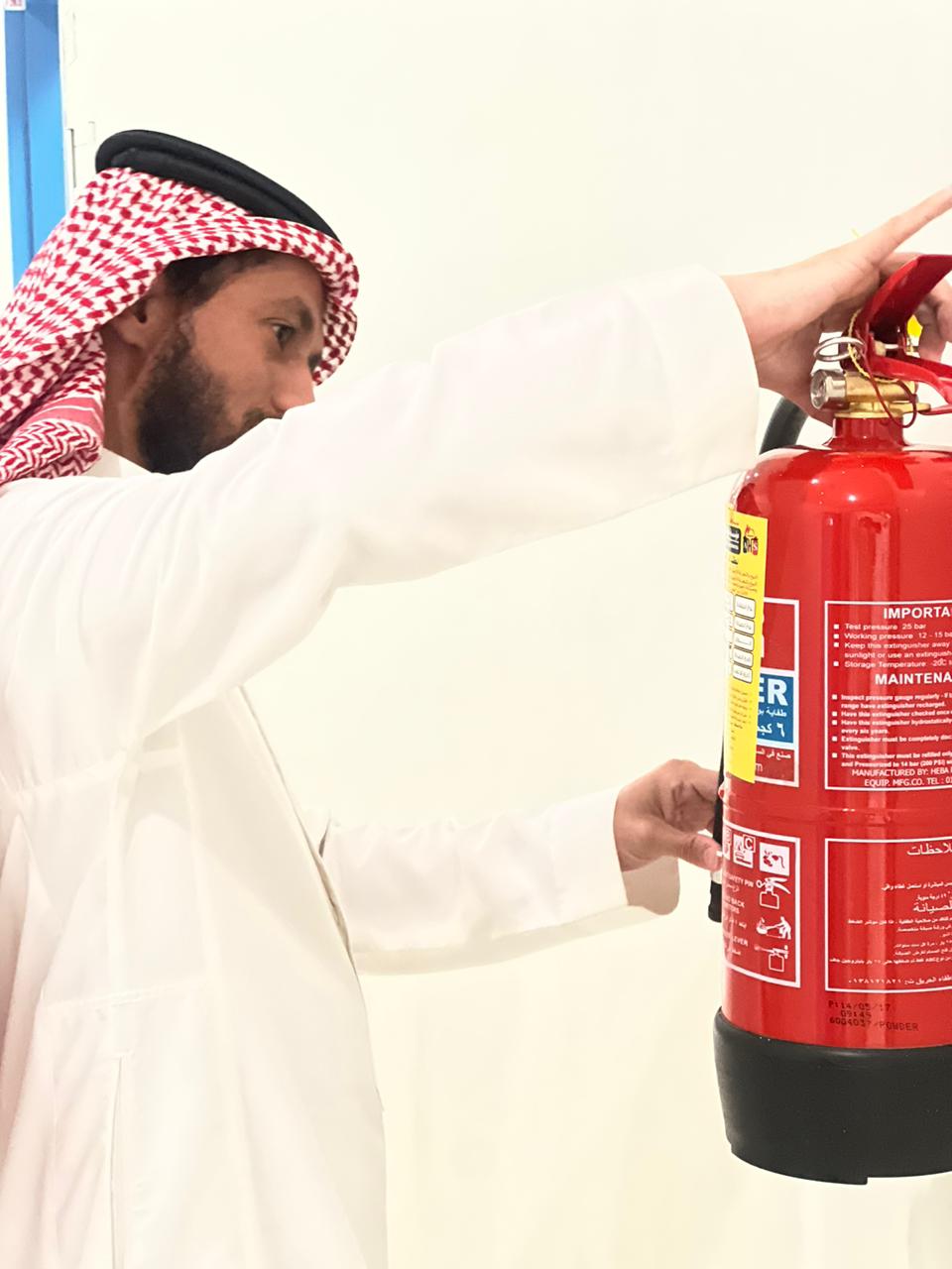 الإدارة تُنفذ جولات ميدانية لمتابعة اشتراطات السلامة و الصحة المهنية و البيئة بمقرات الجامعة