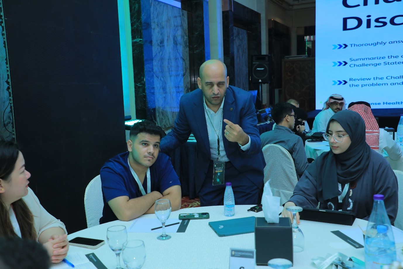 مشاركة طلاب كلية التمريض في الملتقى السنوي الثاني للابتكار والإبداع 2024 للإدارة العامة للخدمات الصحية بوزارة الدفاع