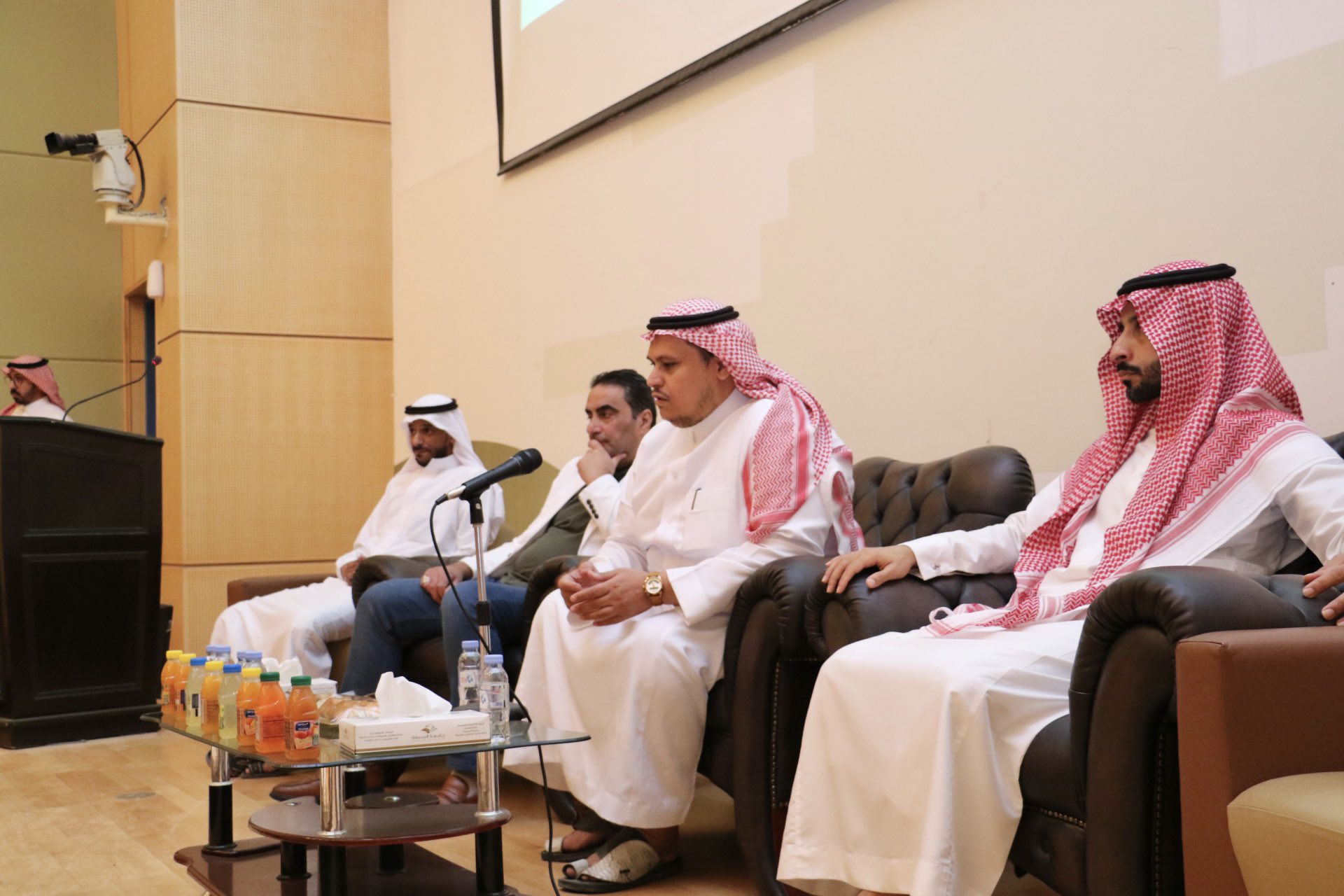 القاء التعريفي بالزلفي