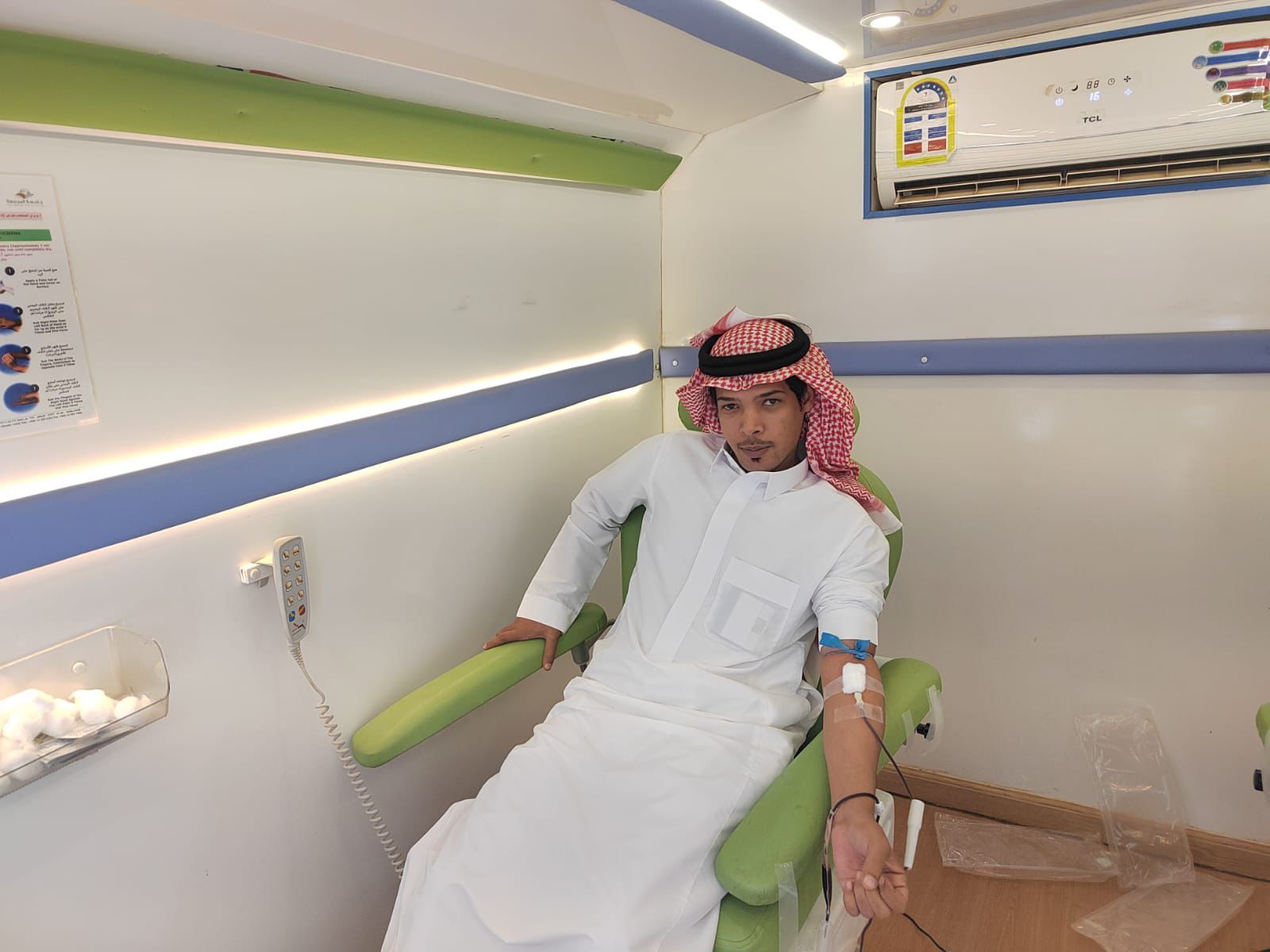 مرصد المسؤولية الاجتماعية يقيم حملة تبرع بالدم في مجمع الكليات الصحية في كلية علوم الحاسب والمعلومات