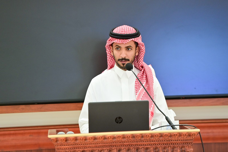 مقدم الحفل 