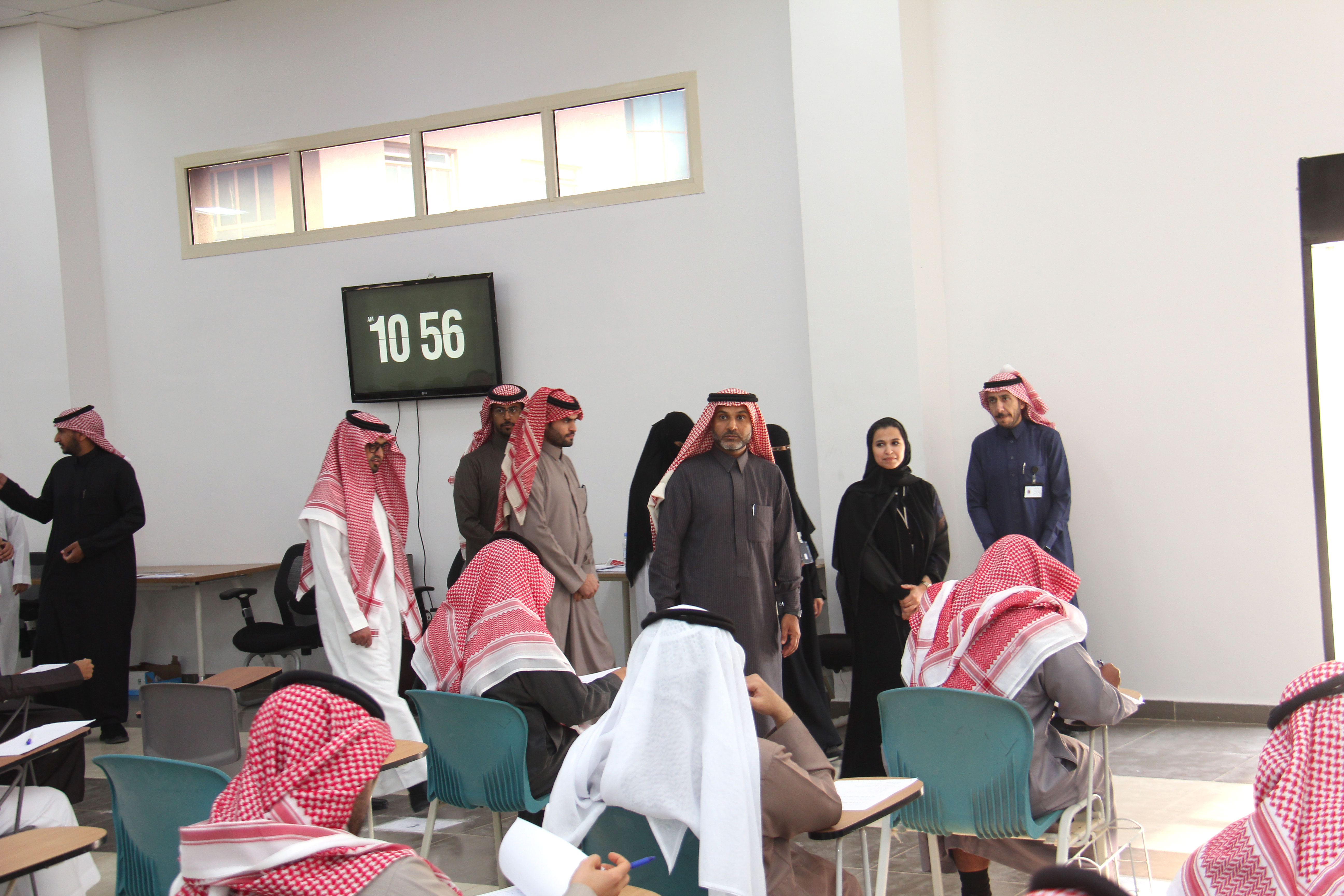 وكيل الجامعة للدراسات العليا والبحث العلمي والمشرف على الكليات الصحية في زيارة تفقدية لكلية التمريض