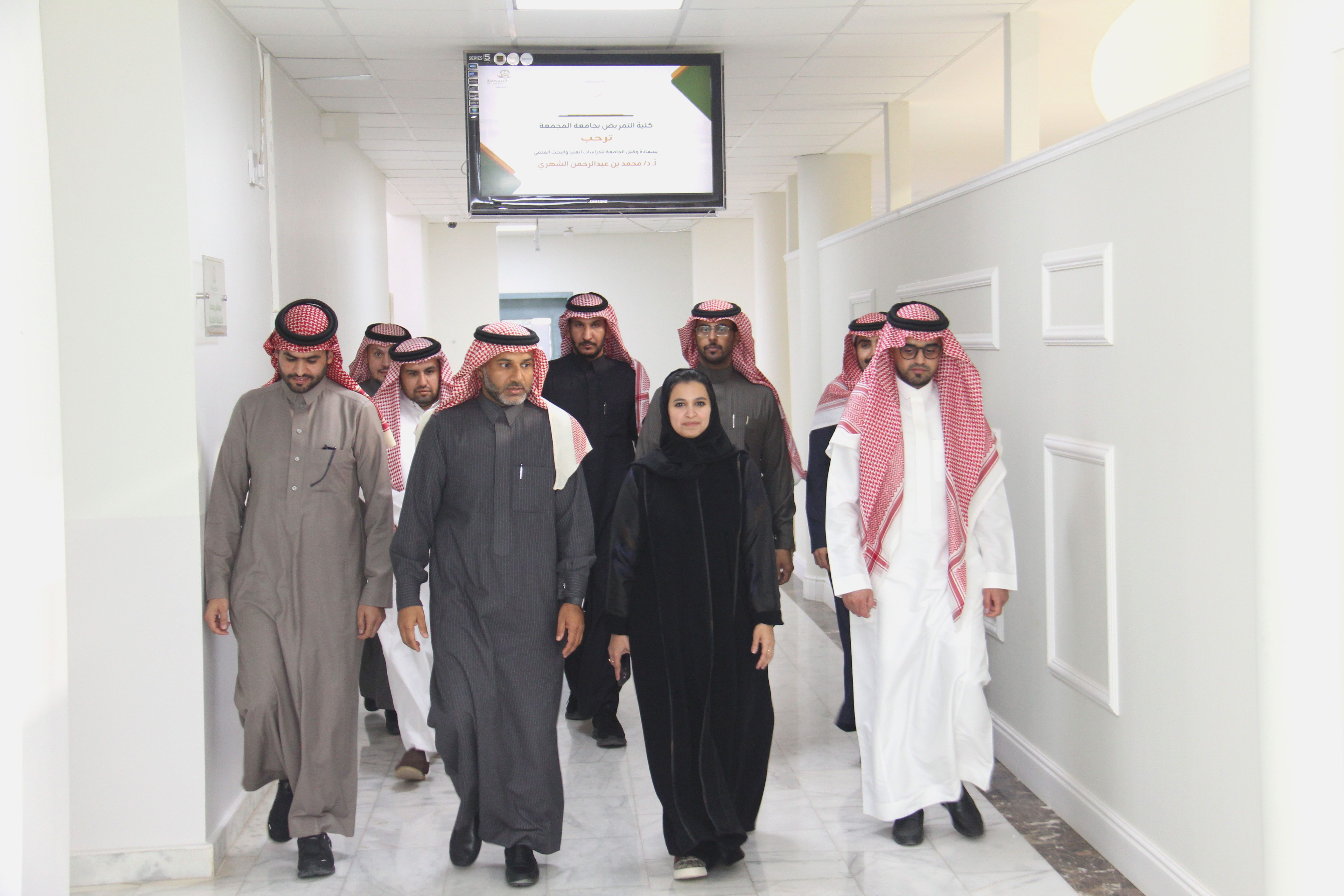وكيل الجامعة للدراسات العليا والبحث العلمي والمشرف على الكليات الصحية في زيارة تفقدية لكلية التمريض