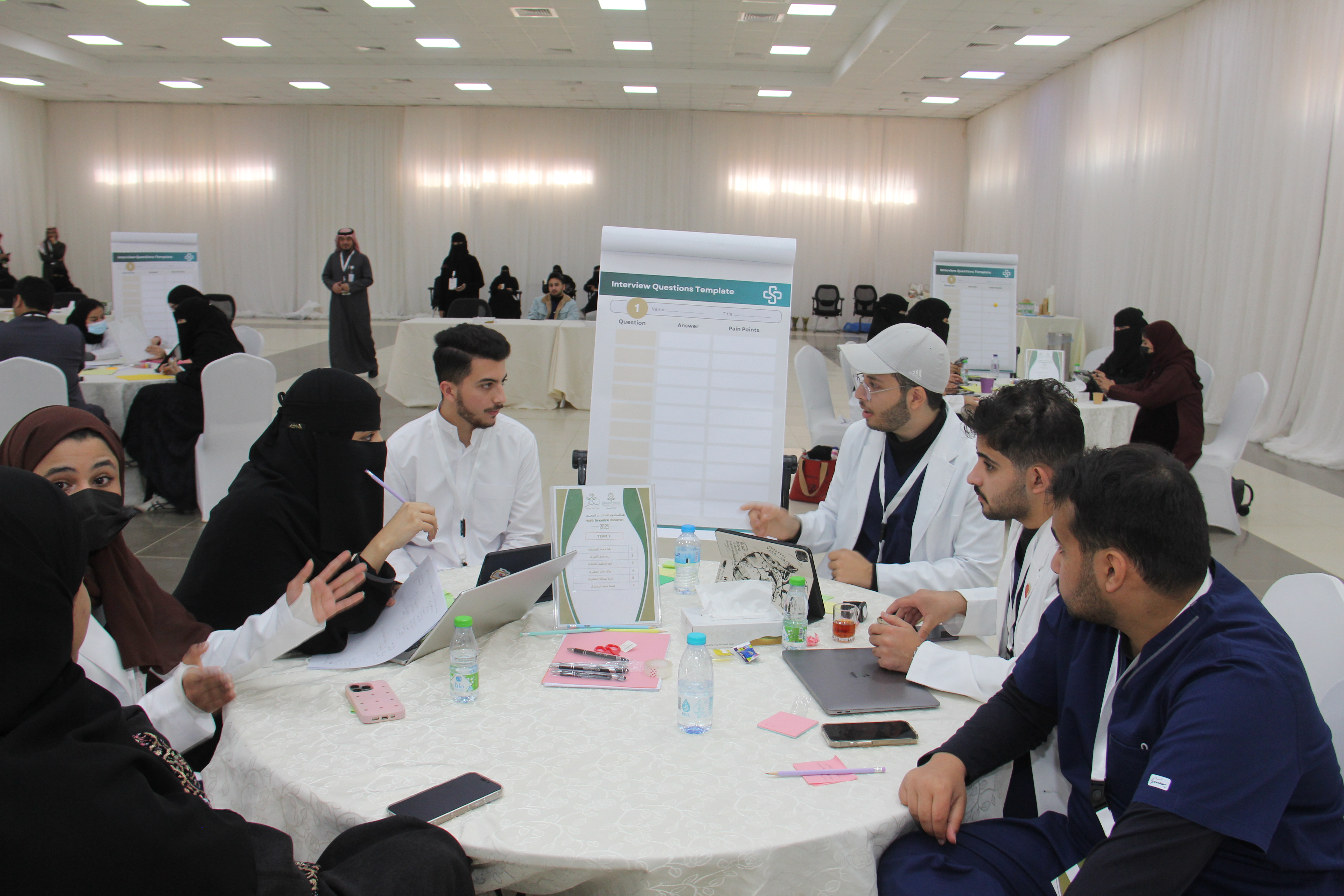 كلية التمريض تنظم هاكاثون الابتكار الصحي 2025