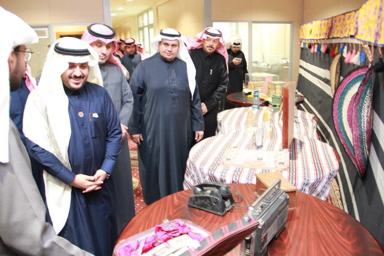 طلاب المجمعة بيوم التأسيس