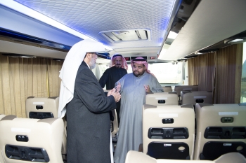 وكيل الجامعة للتنمية والاستثمار يتفقد جاهزية خطوط النقل خلال فترة الاختبارات النهائية للفصل الاول