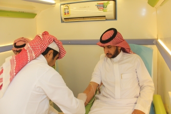 كلية التمريض تنظم حملة للتبرع بالدم