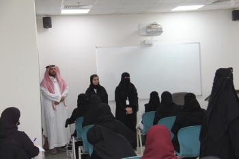عميد كلية التمريض تتفقد سير الاختبارات النهائية للعام الجامعي 1446هـ
