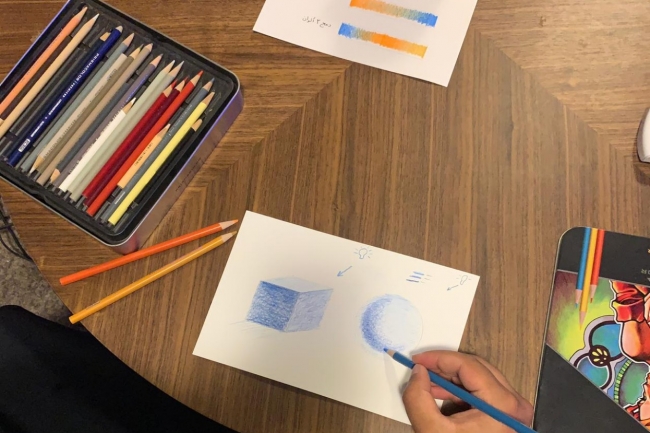 دورة تدريبية في أساسيات الرسم باستخدام الألوان الخشبية
