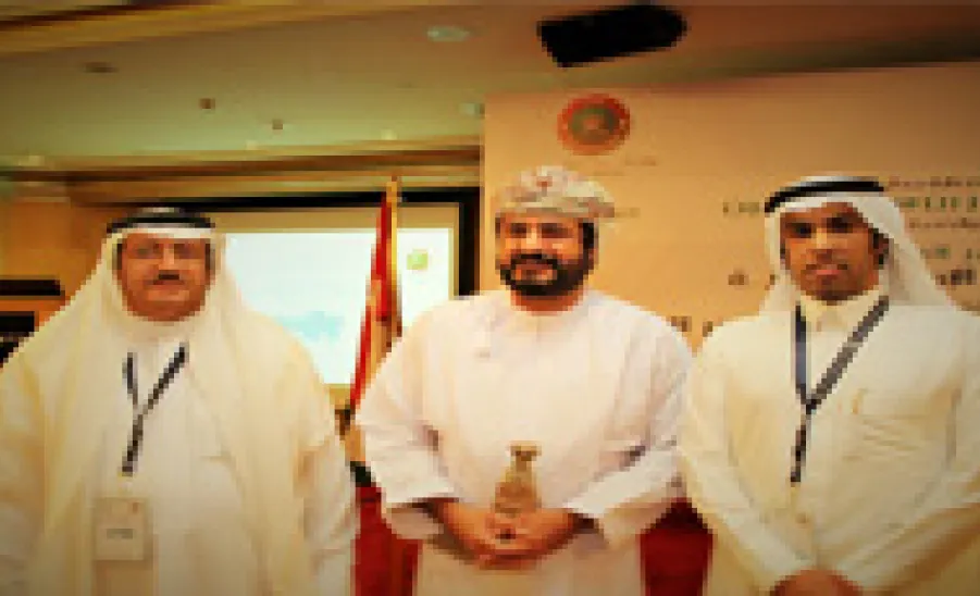  مشاركة الكلية في المؤتمر العربي الثاني للتطوير الإداري بدولة عمان - 
