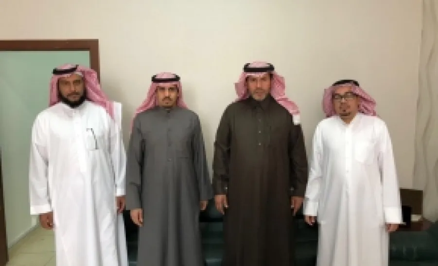 Director of Internal Audit Department at Hafr Al-Baten University visits MU  -  