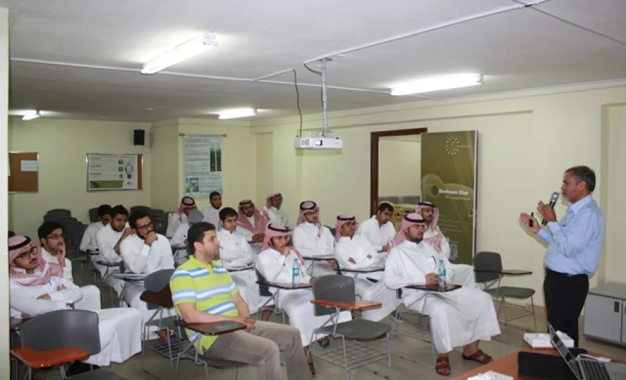 ورشة عمل لطلاب كلية الهندسة حول اختبار مخرجات التعليم العالي (قياس)  -  