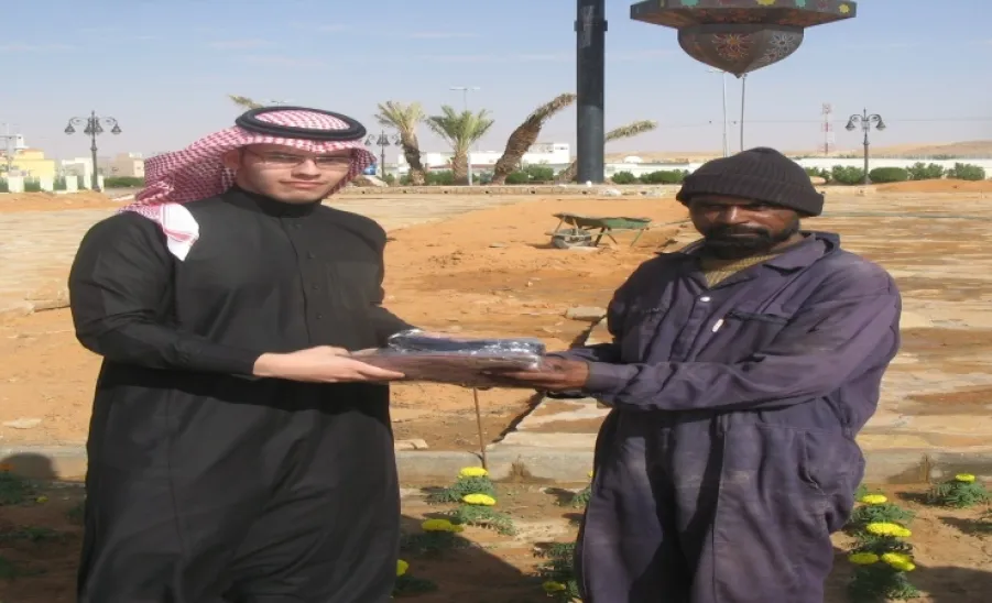 Faculty of Sciences in Alzulfi distributed winter clothes  - 