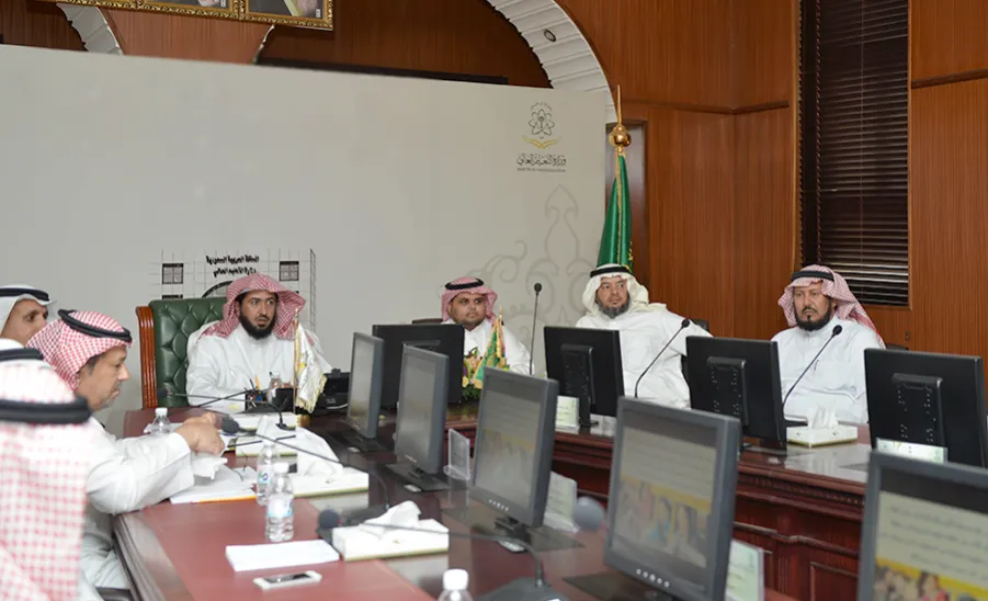 Within steps of the transformation of e-transactions HE Vice Rector views the e-transport system and the experimental system for tracking buses using (RFLD) technology - 