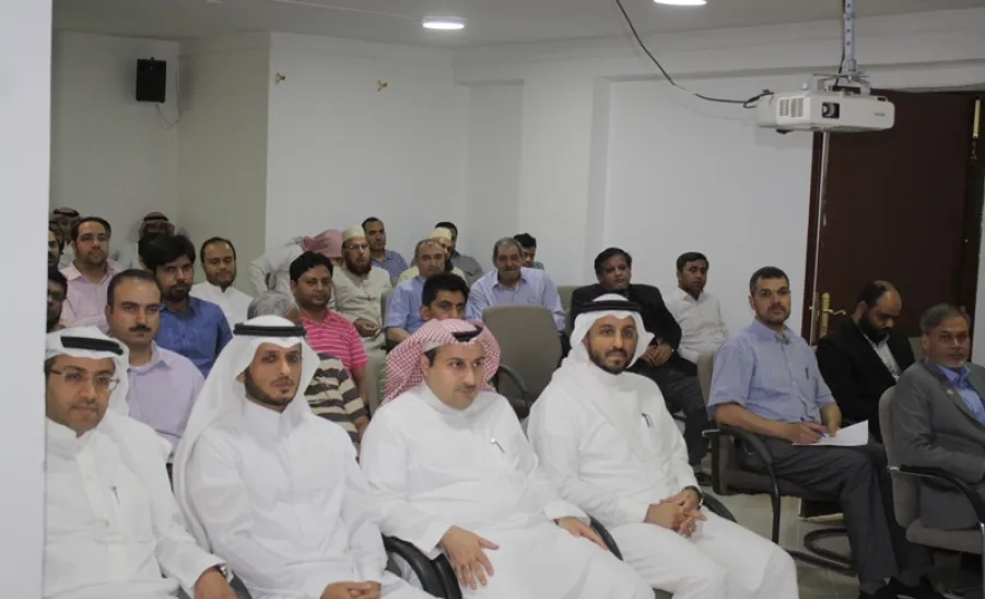 عميد كلية الهندسة يرعى حفل نهاية العام الدراسي 1437/1438هـ - 
