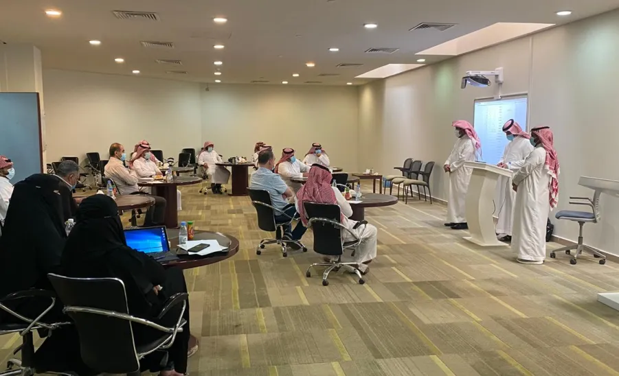 إدارة قياس الأداء بمكتب تحقيق الرؤية تعقد ورشة عمل لمنسقي المؤشرات في جهات الجامعة - اجتماع 