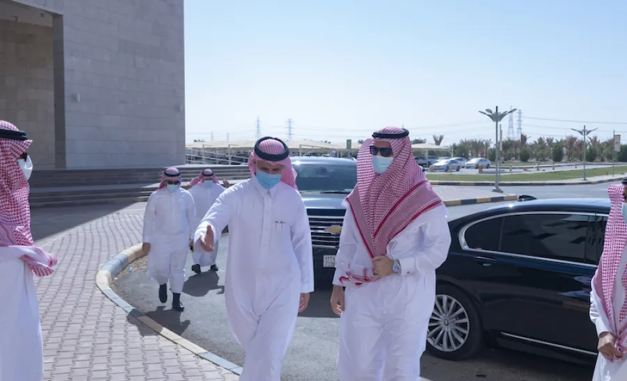 تم خلالها توقيع مذكرة تفاهم :  رئيس جامعة الجوف يزور الجامعة - ]U,M