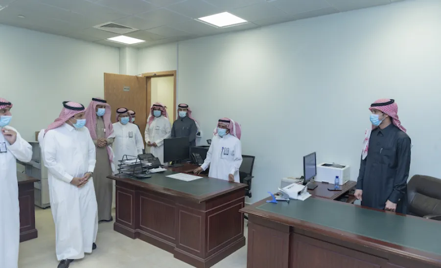 معالي رئيس الجامعة الدكتور خالد بن سعد المقرن يقوم بزيارة للإدارة العامة للشؤون الإدارية والمالية - ]U,M