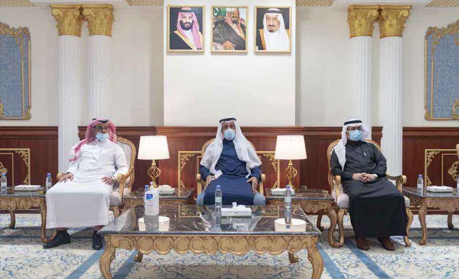 الجامعة توقع اتفاقية تعاون مع شركة كوكاكولا السعودية لتعبئة المرطبات - الجامعة