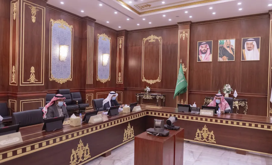 مجلس الجامعة يعقد جلسته الخامسة للعام الجامعي 1441/1442هـ - ]U,M