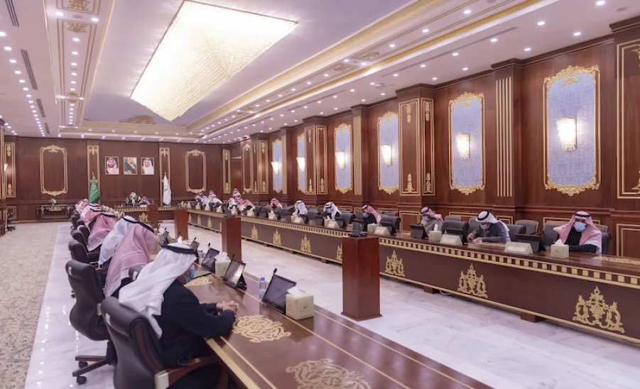 مجلس الجامعة يعقد جلسته الخامسة للعام الجامعي 1441/1442هـ - ]U,M