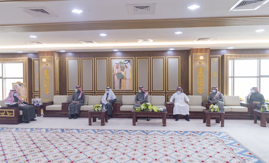 الجامعة توقع مذكرة تفاهم مع شركة سدير فارما بهدف دعم وتدريب الخريجين . - الجامعة