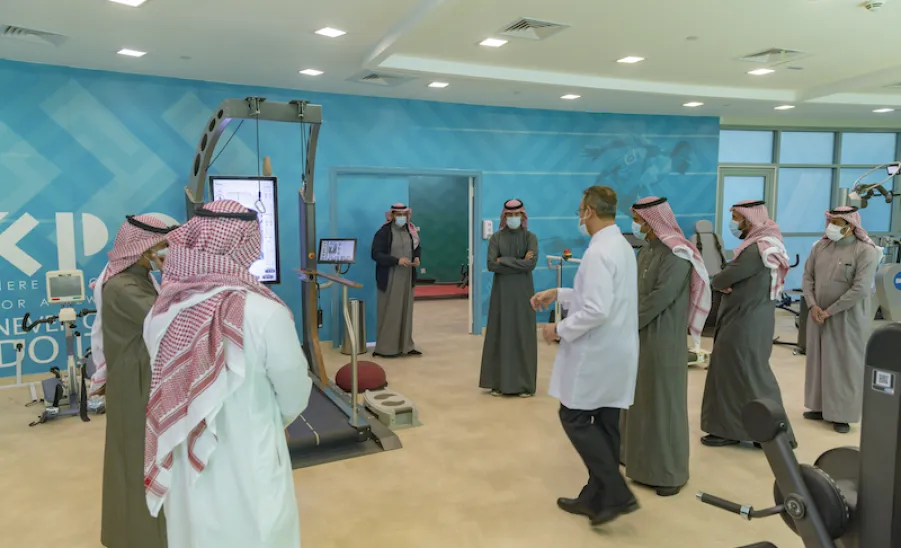 الجامعة توقع مذكرة تفاهم مع شركة سدير فارما بهدف دعم وتدريب الخريجين . - الجامعة