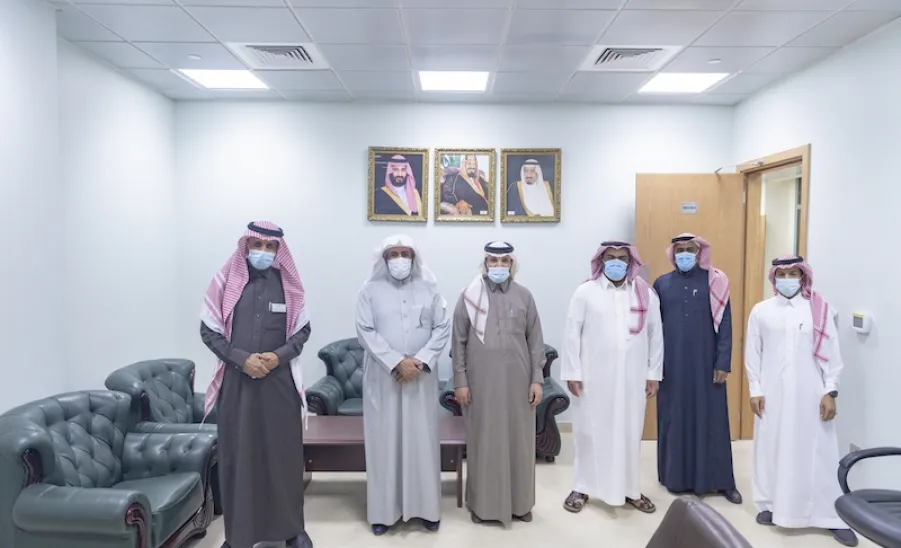 وكيل الجامعة يزور الإدارة العامة للشؤون الإدارية والمالية - وكيل الجامعة يزور الإدارة العامة للشؤون الإدارية والمالية