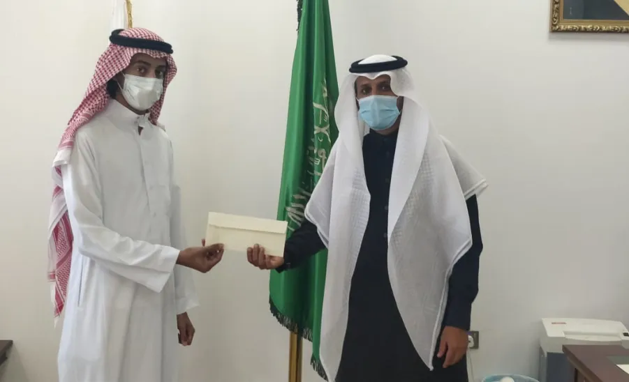College of Engineering conducts standardized tests and awards winning students   -  " كلية الهندسة تعقد الاختبارات الهندسية المعيارية وتكرم الفائزين"