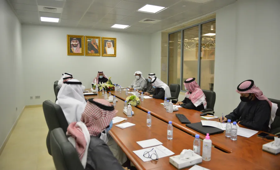 استعرضت من خلاله المستهدفات التقنية لعام 2021م : لجنة التعاملات الإلكترونية بالجامعة تعقد اجتماعها الخامس لهذا العام - الجامعة