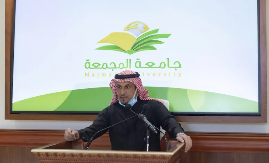 معالي رئيس الجامعة يكرم الفائزين والفائزات بمسابقة معاليه للقرآن والسنة - 6