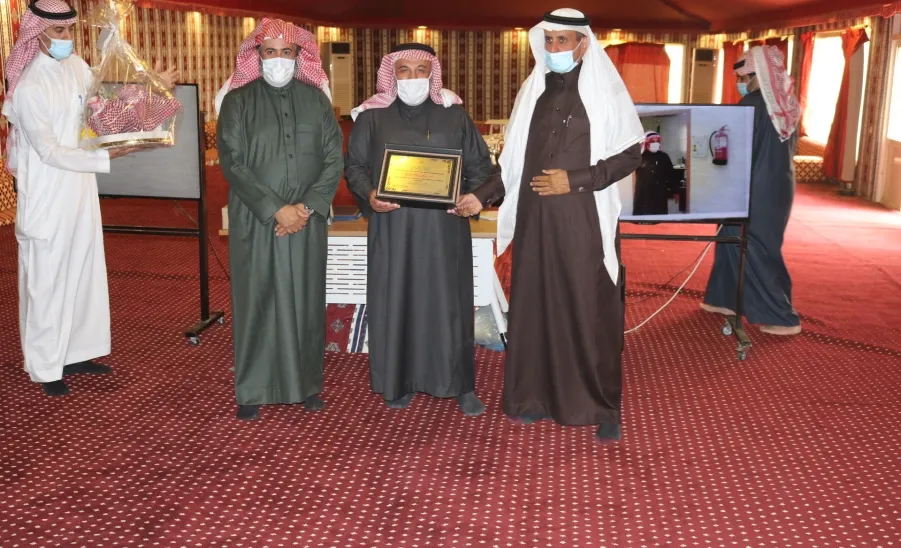 وكيل الجامعة يكرم الأستاذ بداح البداح بمناسبة نهاية خدمته العملية وتقاعده - وكيل الجامعة يكرم الأستاذ بداح البداح بمناسبة نهاية خدمته العملية وتقاعده