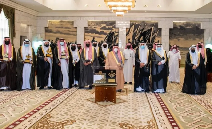 أمير منطقة الرياض يكرم الفائزين بجائزة جامعة المجمعة لخدمة المجتمع -  حفل تكريم الفائزين بجامعة المجمعة لخدمة المجتمع