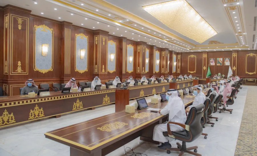 معالي رئيس الجامعة يترأس مجلس الجامعة في جلسته الثامنة للعام الجامعي 1441 / 1442 هـ - الجامعة