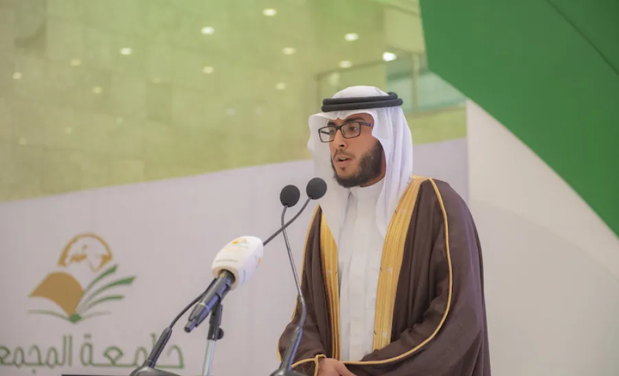برعاية صاحب السمو الملكي الأمير فيصل بن بندر أمير منطقة الرياض : الجامعة تقيم حفل تخريج الدفعة الحادية عشرة والثانية عشرة من طلابها -  الجامعة